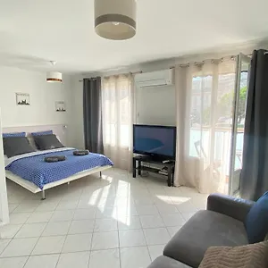 https://apparemment-confortable-prs-de-la-plage-catalane-et-pharo.fr-provencehotel.com